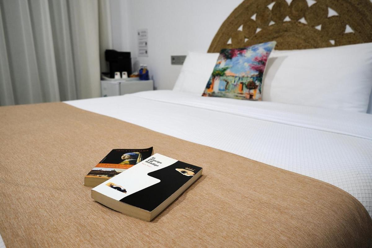 Hostal Aires Del Mar Карбонерас Екстериор снимка